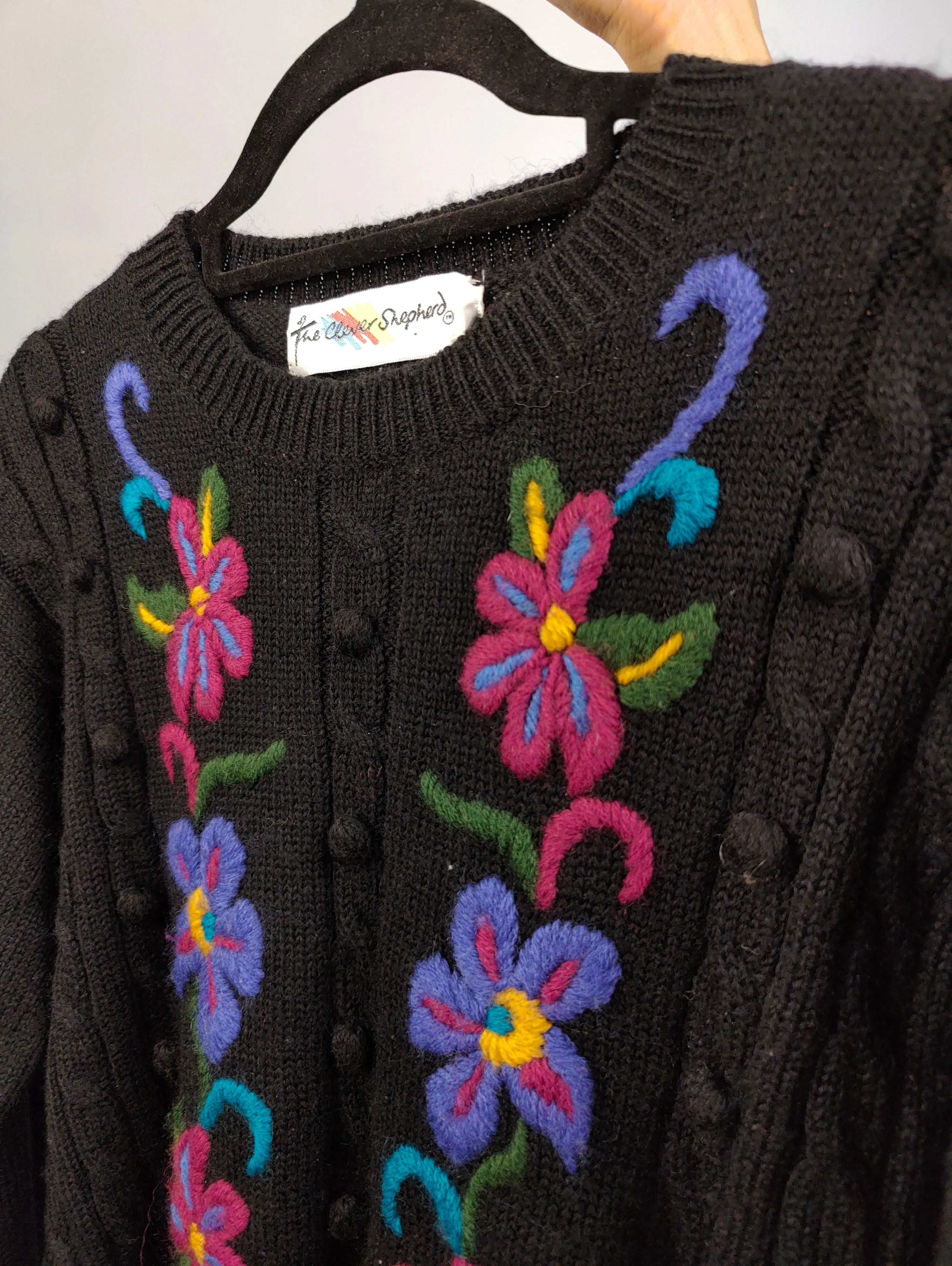 Vintage 100% wool sweater flower floral embroidery black winter knit knitted pullover jumper S